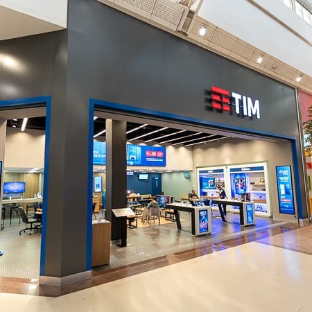 Imagem de interna da loja tim