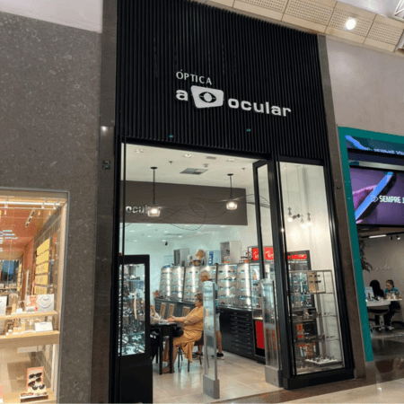 Imagem de interna da loja a ocular mendes