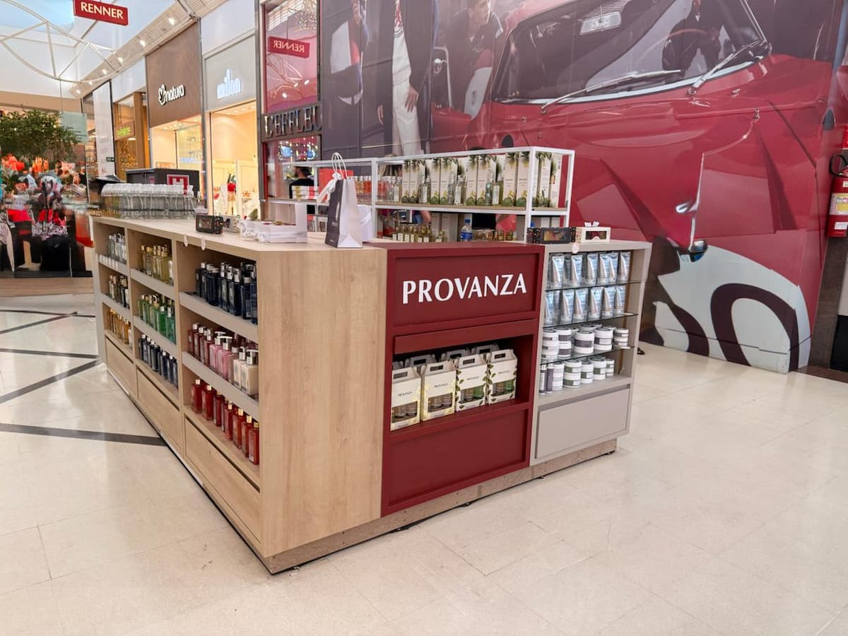 Imagem de interna da loja provanza