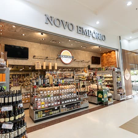 Imagem de interna da loja novo emporium