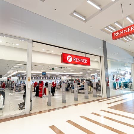 Imagem de interna da loja renner