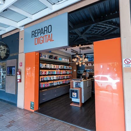 Imagem de interna da loja reparo digital