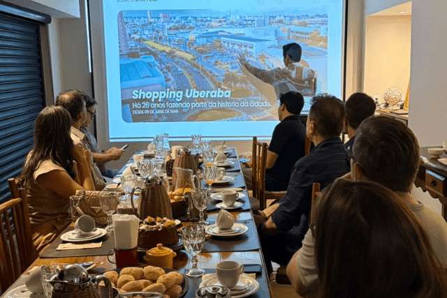 Banner do evento Shopping Uberaba apresenta expansão em reunião com investidores